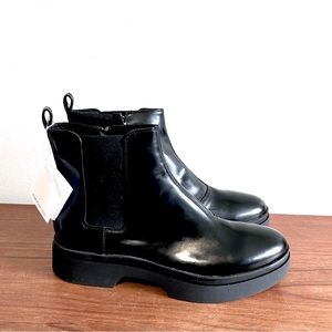 NWOT GEOX Authentic Leather MYLUSE Chelsea Ankle Boots